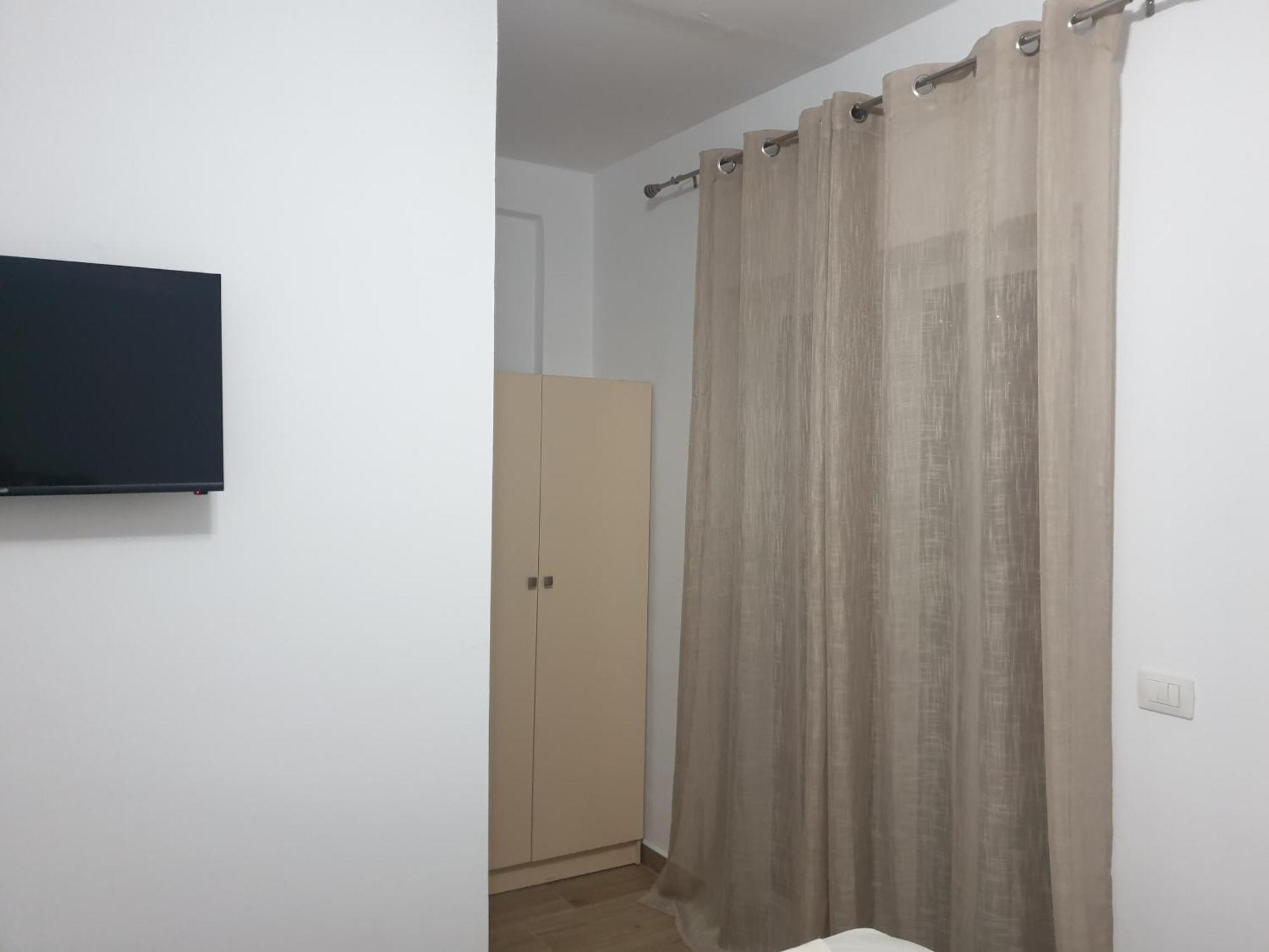 Rooms By George Dhermi Luaran gambar