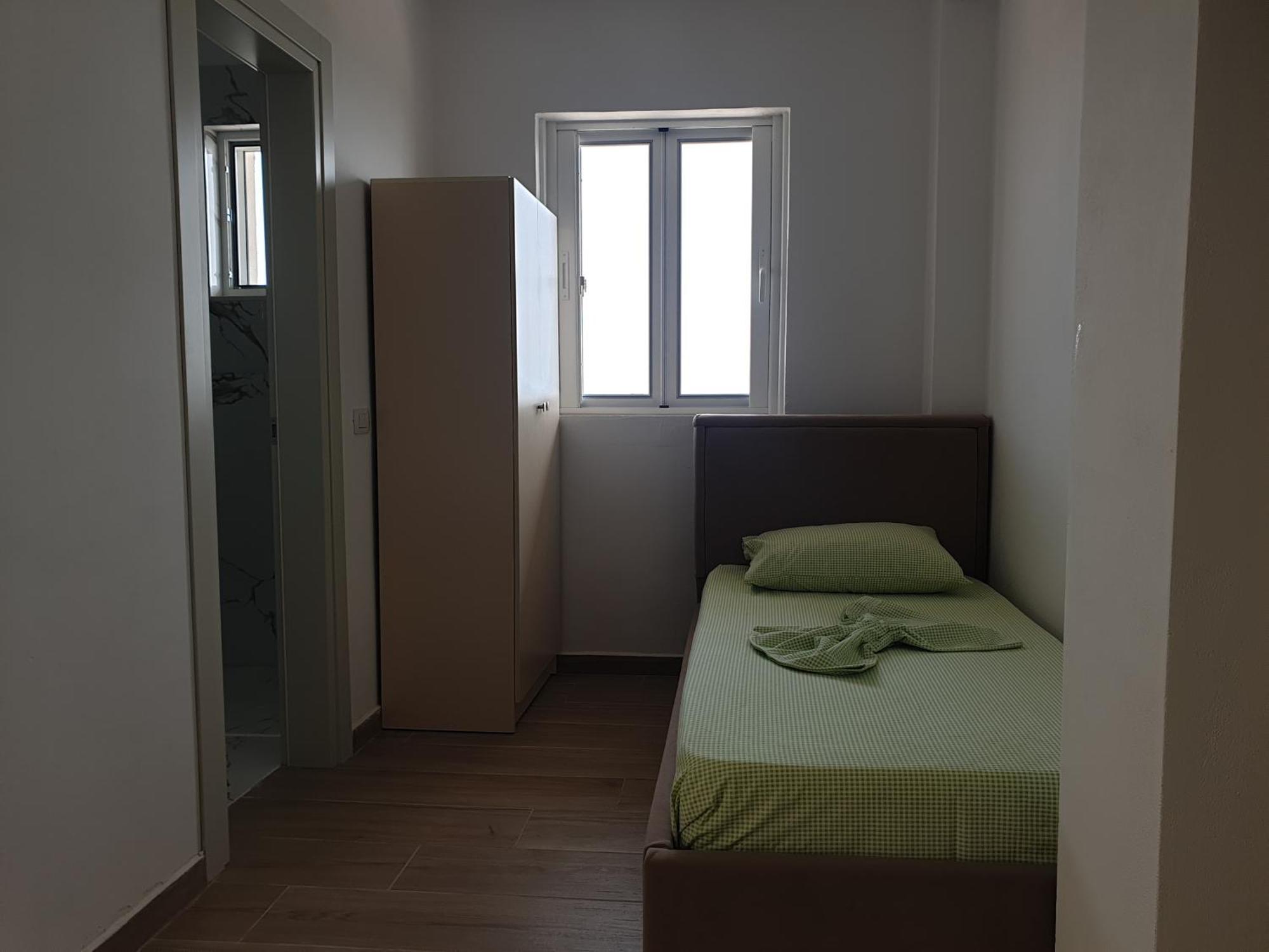 Rooms By George Dhermi Bilik gambar