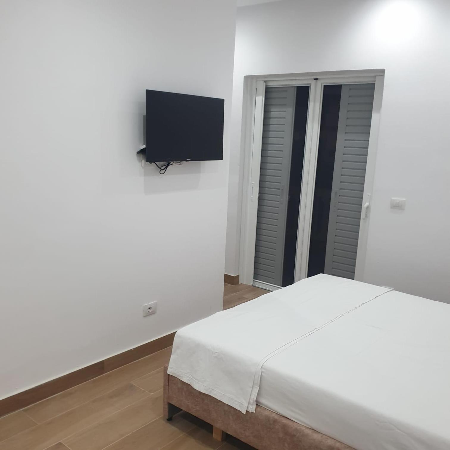 Rooms By George Dhermi Luaran gambar
