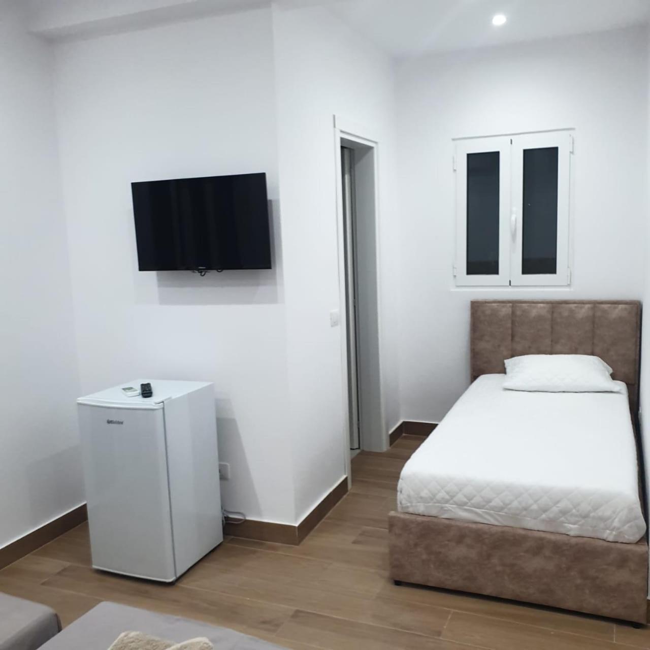 Rooms By George Dhermi Luaran gambar