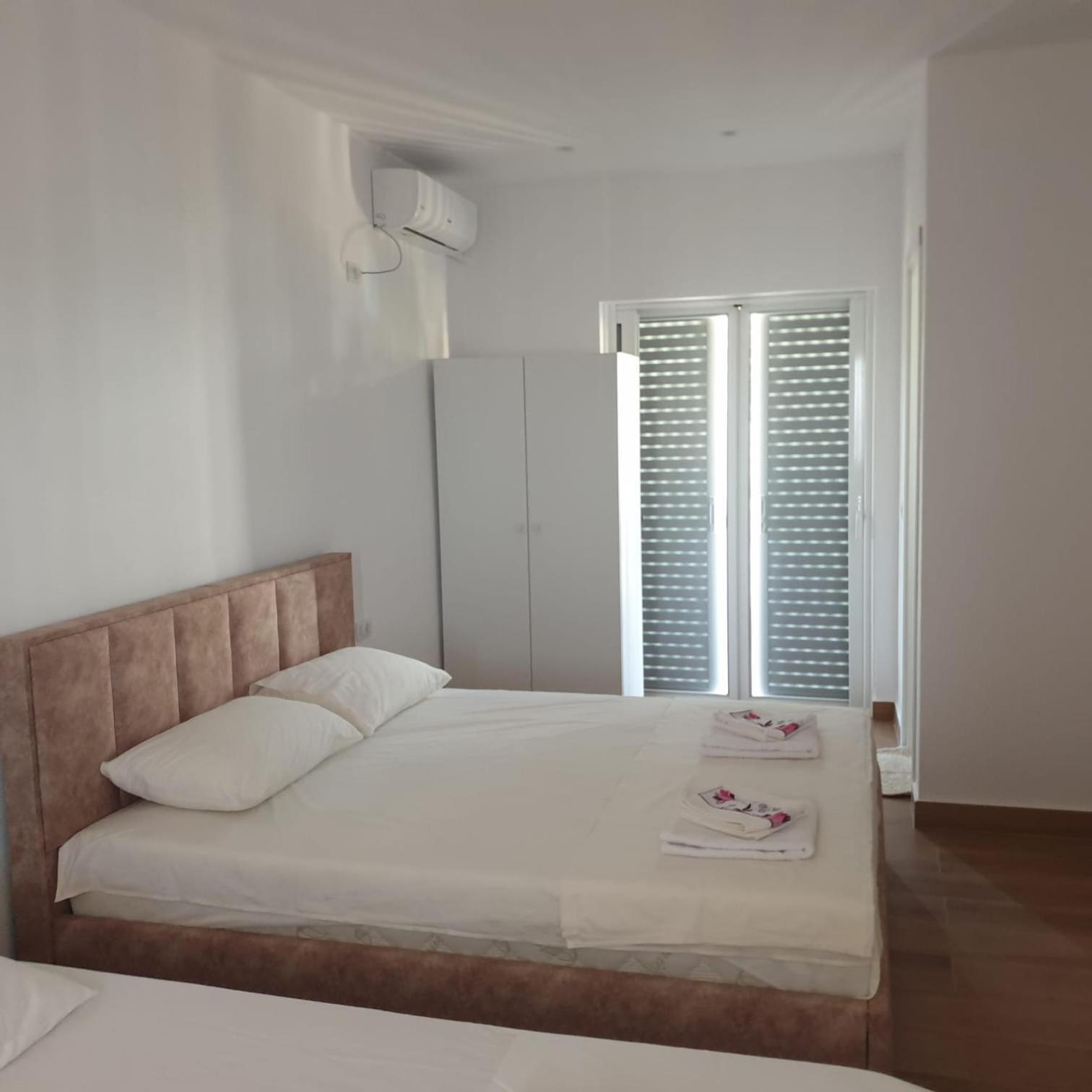 Rooms By George Dhermi Luaran gambar